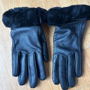 UGG Black Leather Gloves with Fur Cuff